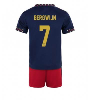 Ajax Steven Bergwijn #7 Bortedraktsett Barn 2022-23 Kortermet (+ Korte bukser)